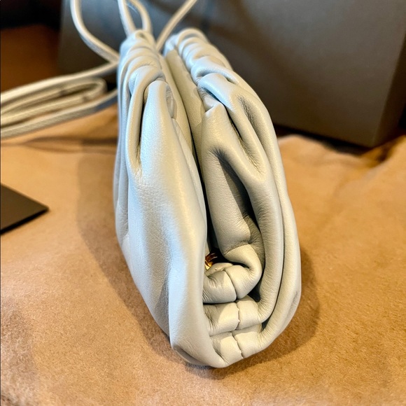 Bottega Veneta The Pouch 20 mini Coin Purse Blue - Picture 6 of 16